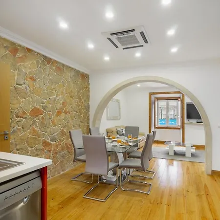 아파트 Alfama Deluxe *