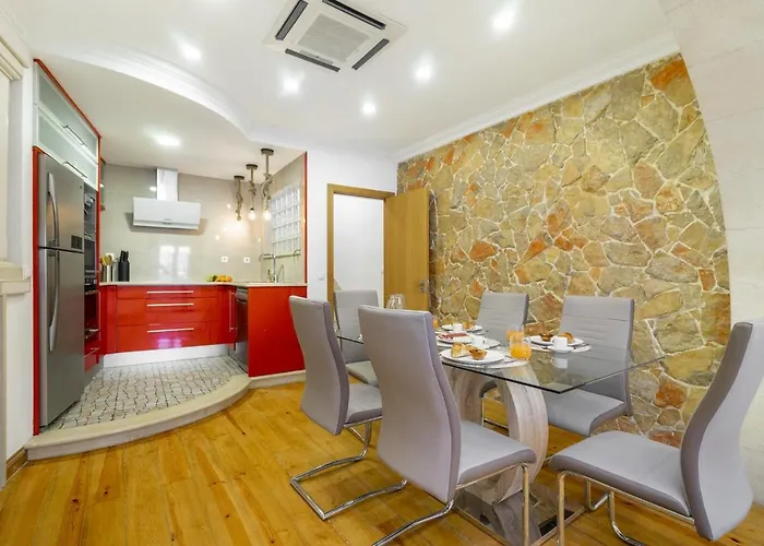 Alfama Deluxe 公寓 *