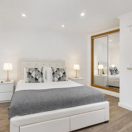 Alfama Deluxe Lägenhet
